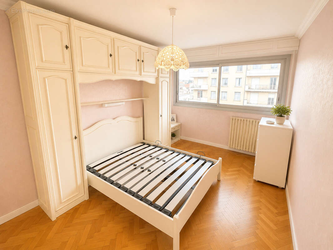 Appartement à MARSEILLE-5E