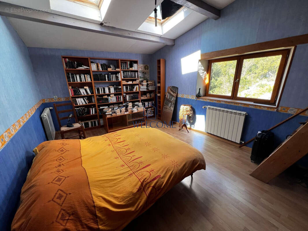 Maison à SAINT-GUILHEM-LE-DESERT