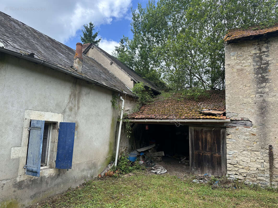 Terrain à SAINT-LEGER-DES-VIGNES