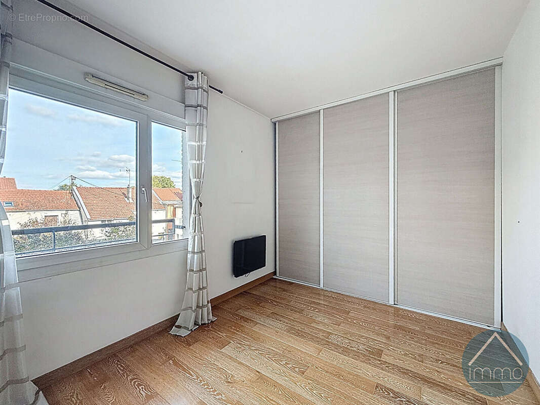 Appartement à GENNEVILLIERS
