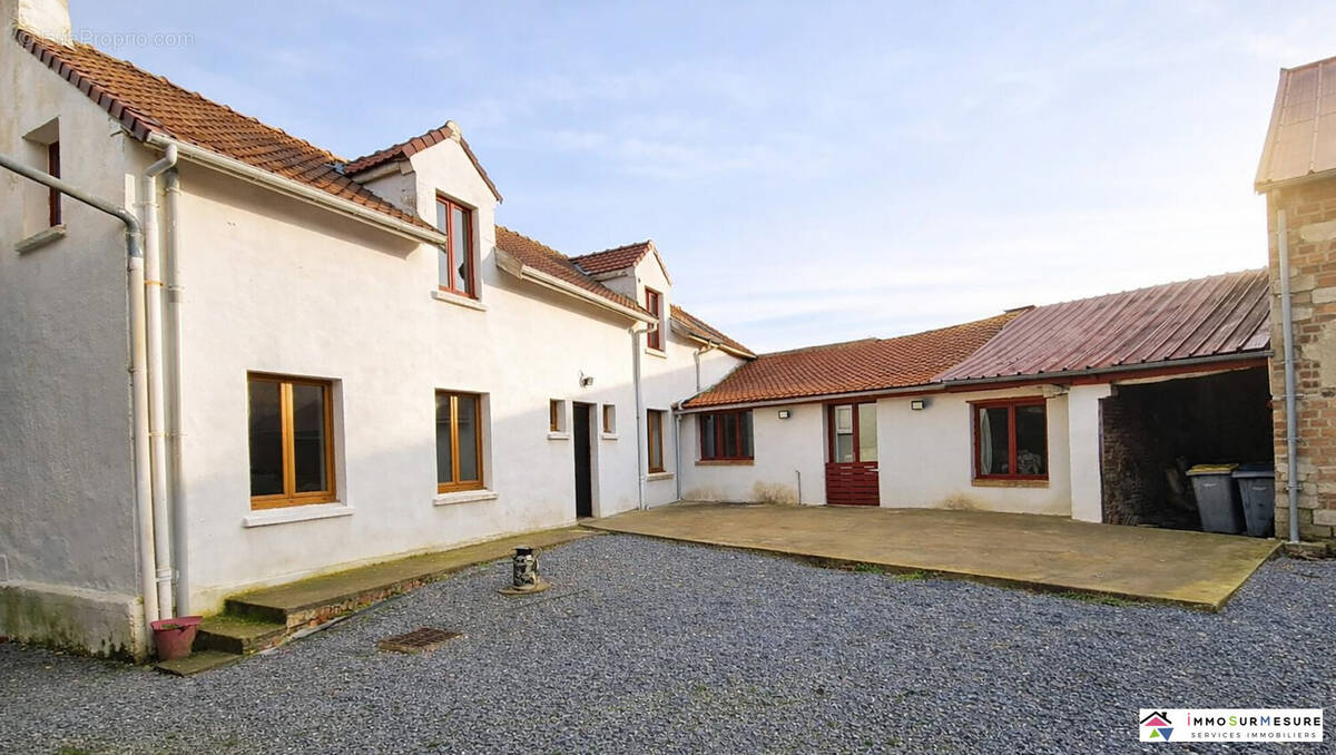 Maison à REBREUVIETTE