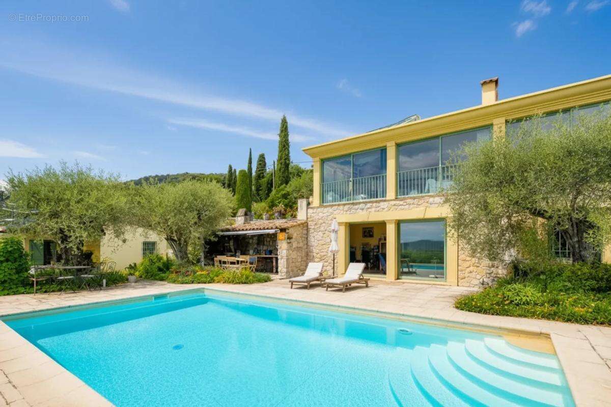 Villa avec piscine, vue sur collines, mer et lac + maison d'amis - photo 16