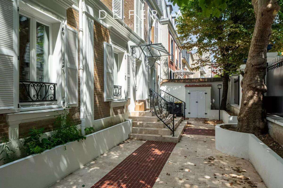 Maison à SAINT-MANDE