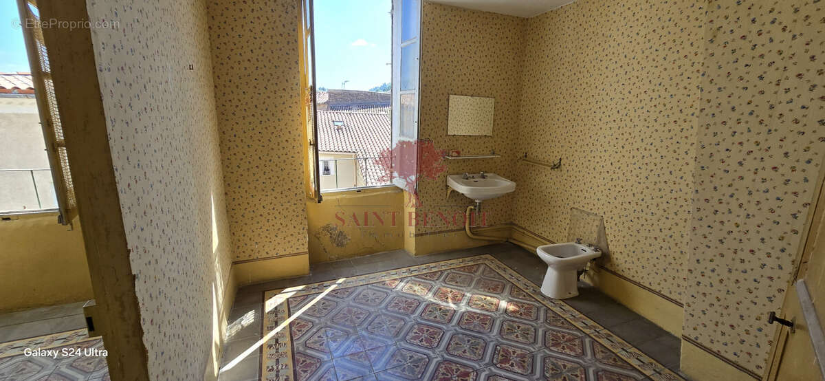 Maison à NEBIAN