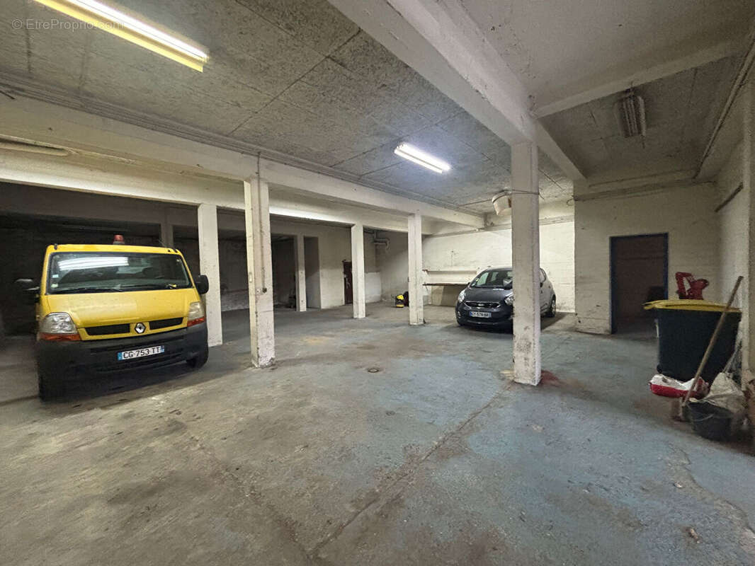 Dépot Saint Etienne 250 m2 - photo 2