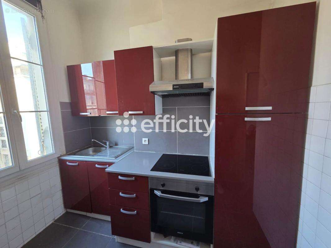 Appartement à MARSEILLE-5E