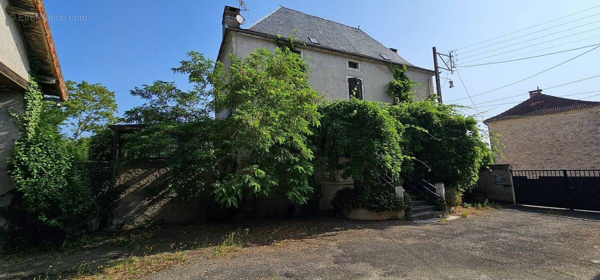 Maison à LIMOGNE-EN-QUERCY