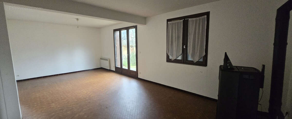 Maison à MONCEAUX-SUR-DORDOGNE