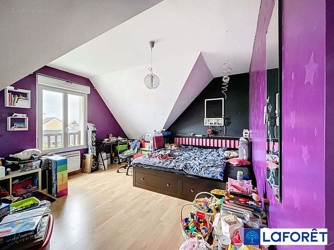 Maison à IS-SUR-TILLE