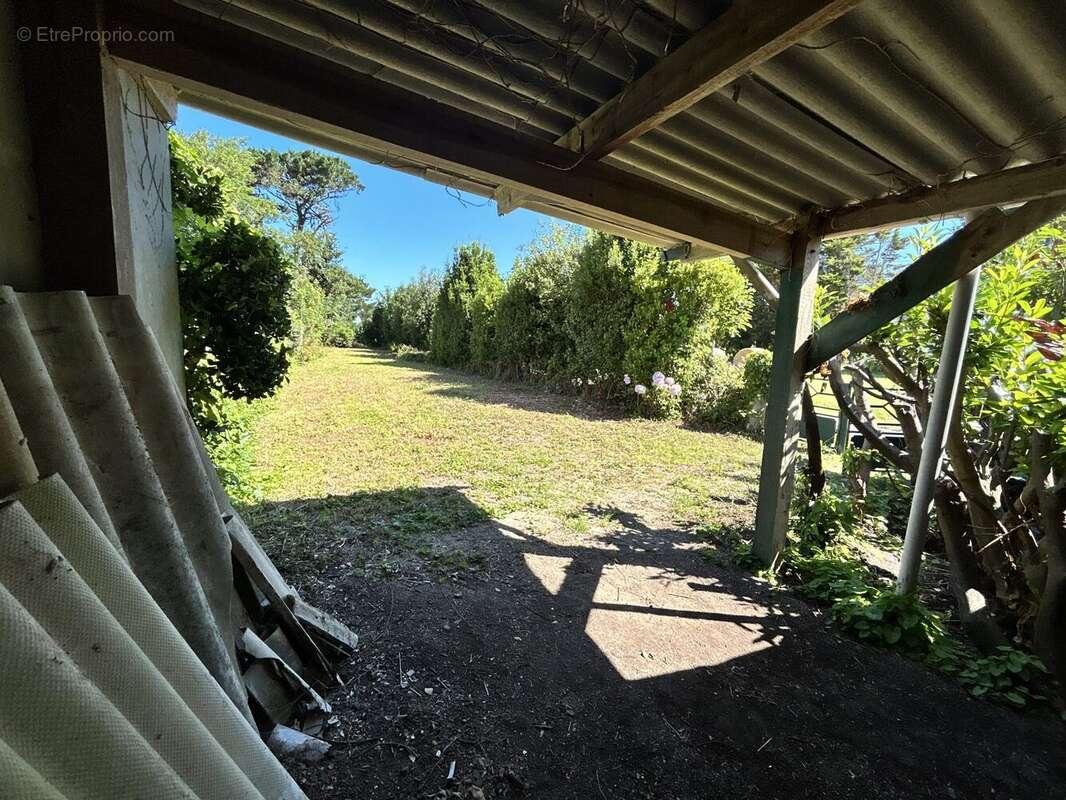 Maison à KERLOUAN