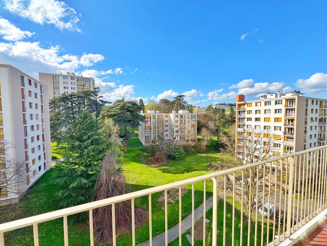Appartement à LA MULATIERE