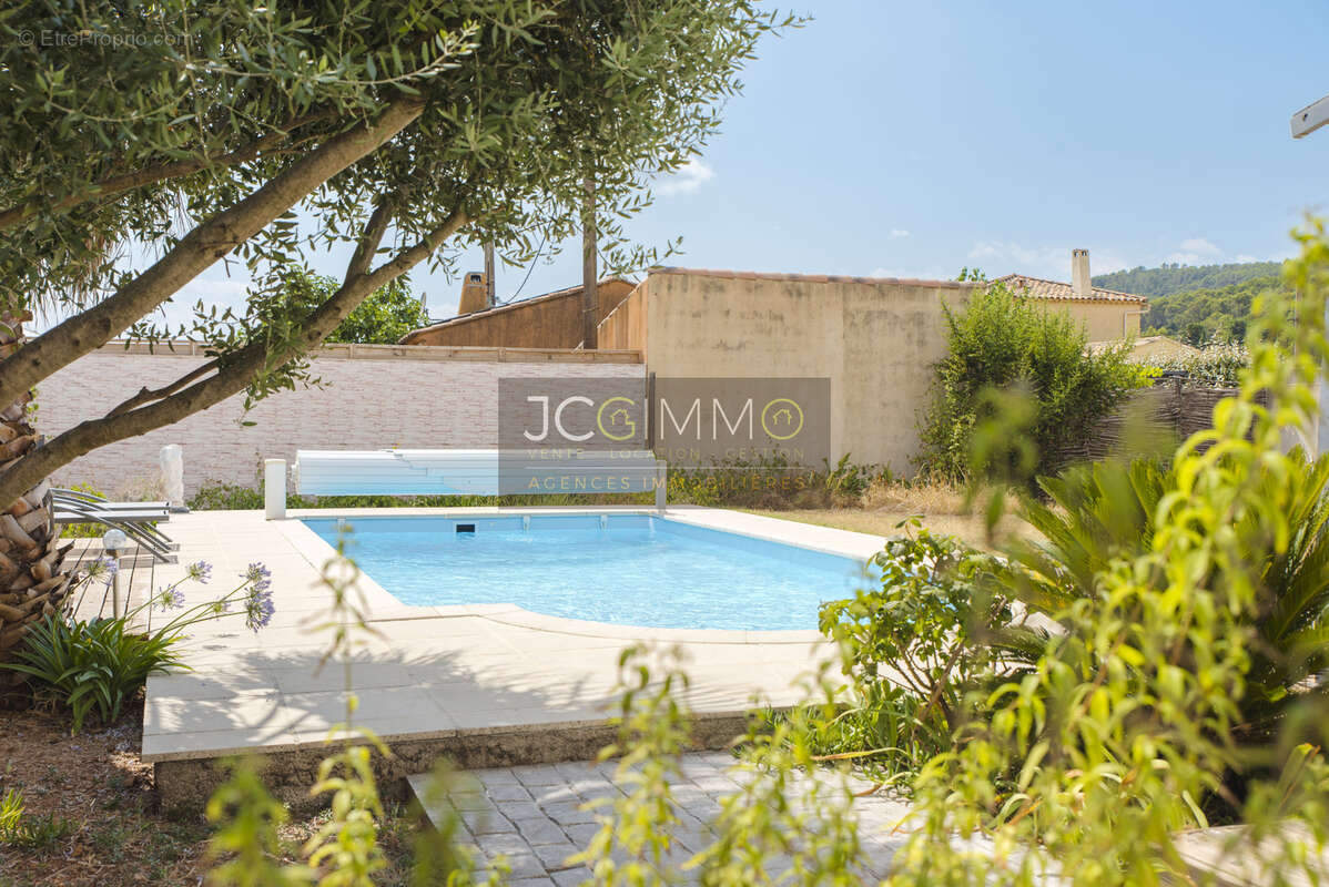 Villa de plain-pied 115m2 - 4 chambres, piscine et garage ! - photo 17