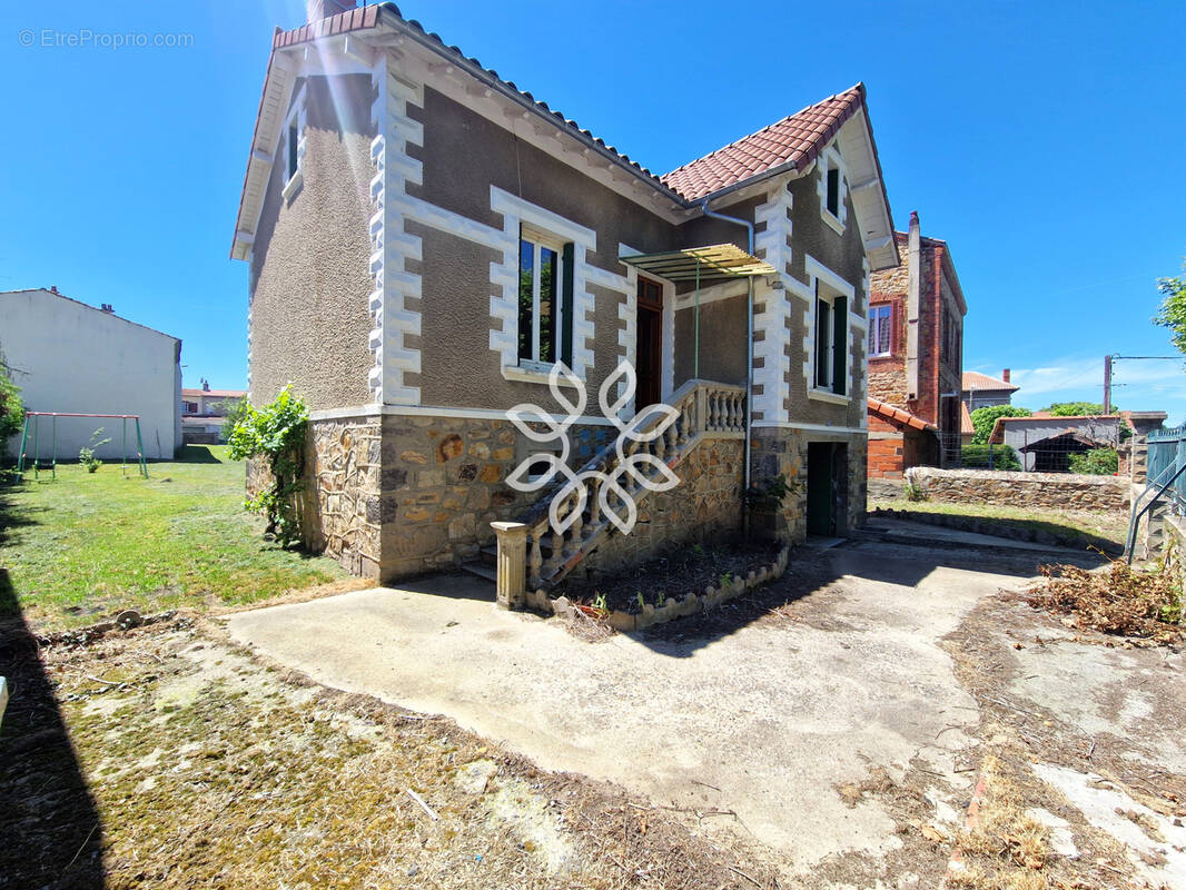 Maison à VERGONGHEON