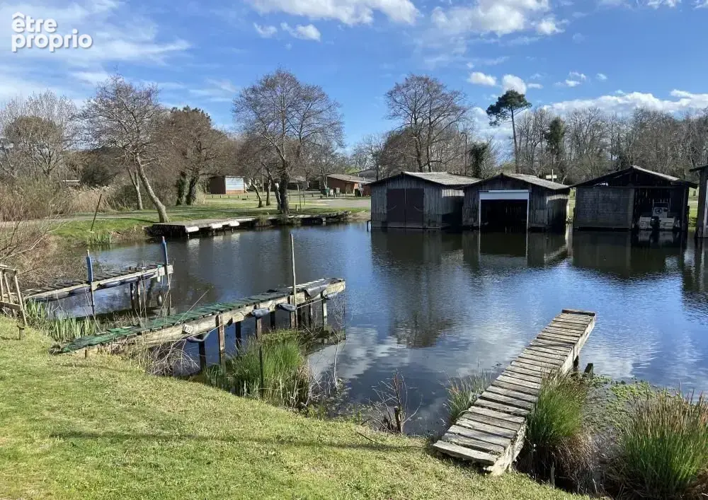 Photo Terrain à Gastes au prix de 97 000€
