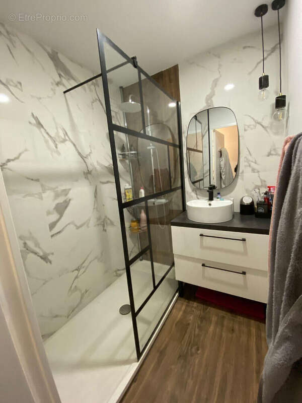 Appartement 2 pièces lumineux au dernier étage à Cavaillon - Idéal investisseur ! - photo 12