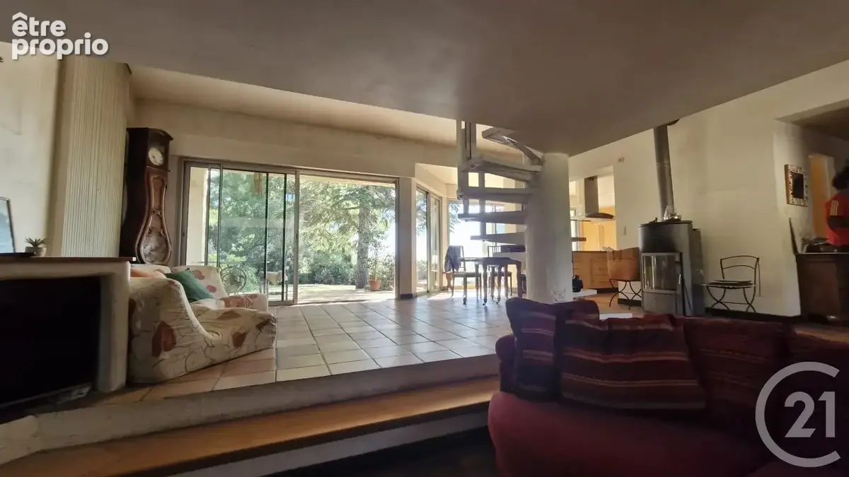 Maison 10 pièces 240 m² à vendre à Sanary-Sur-Mer (83110) - photo 12