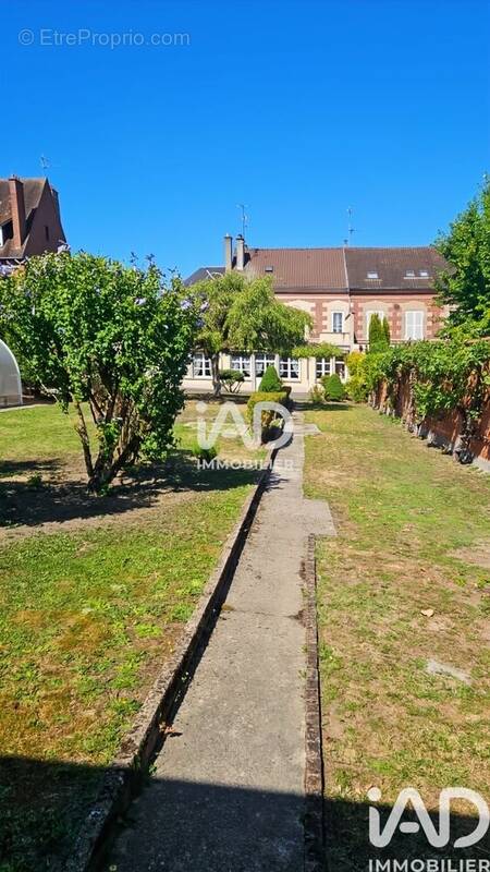 Photo 1 - Maison à COMPIEGNE