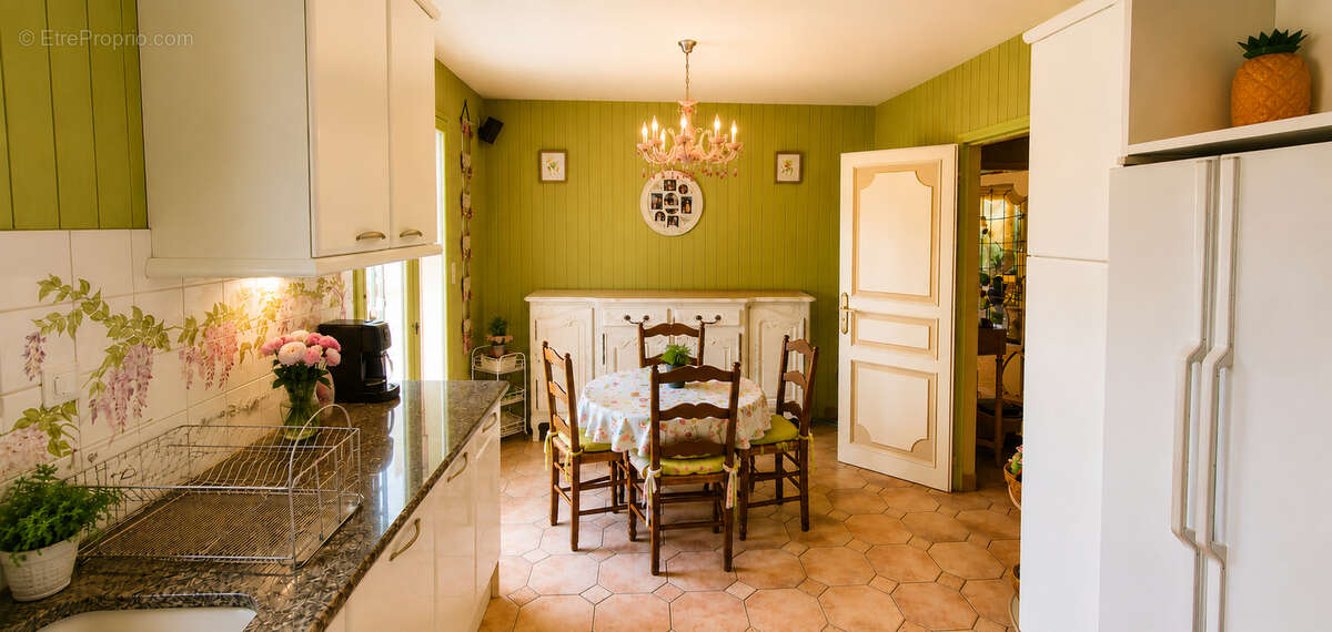 Maison à BELLENGREVILLE