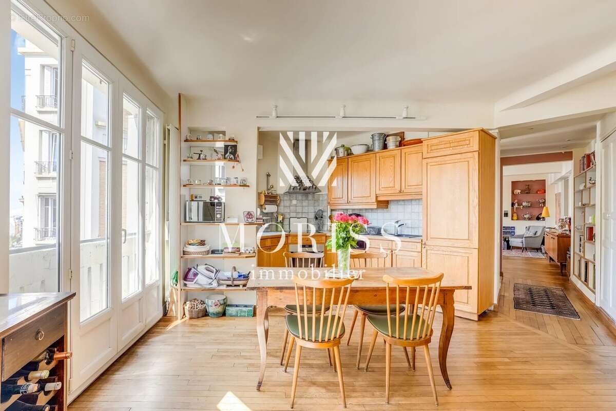 Appartement à PARIS-18E