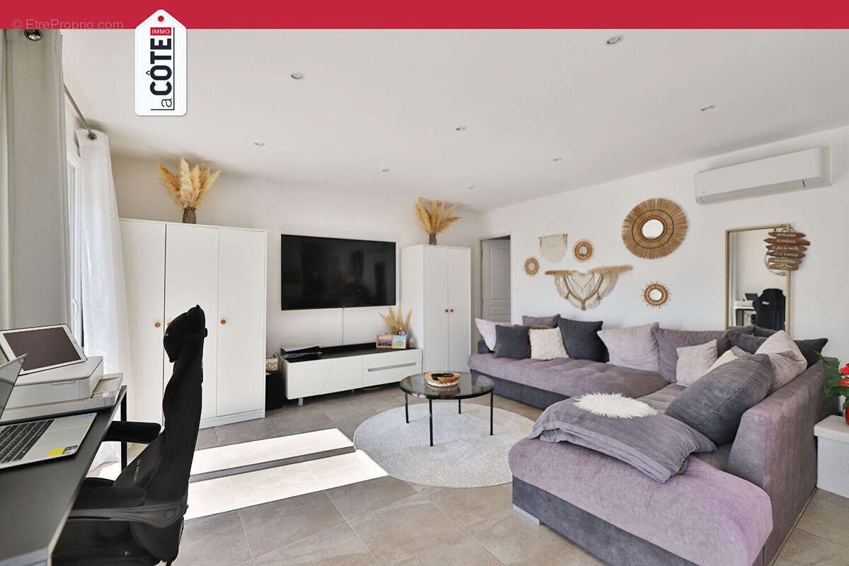 Appartement à LE ROVE