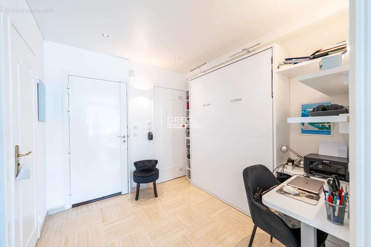 Appartement à VILLENEUVE-LOUBET