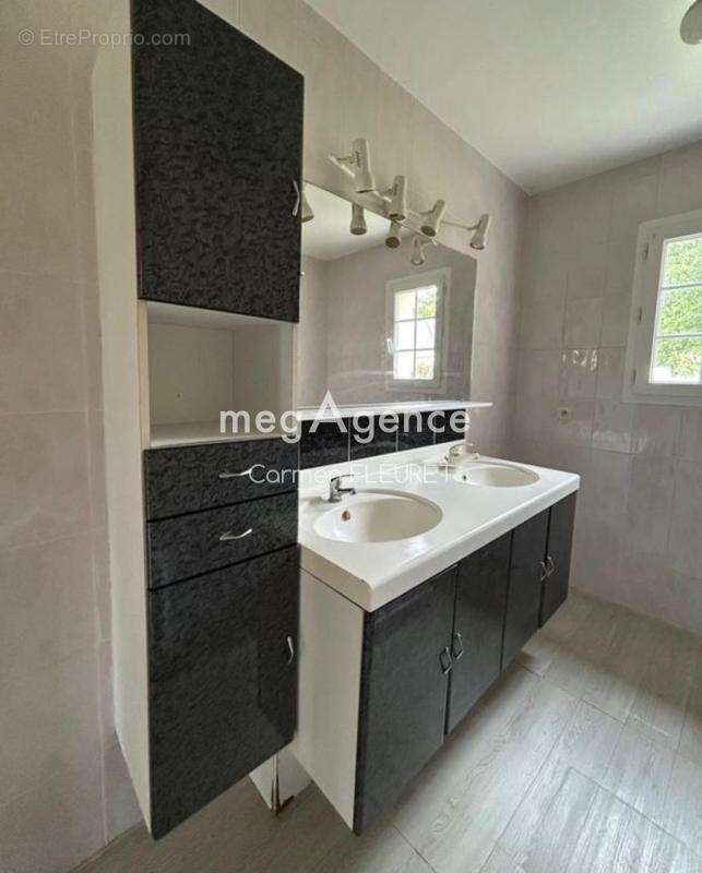 Pavillon de 2005 – 4 chambres – Terrain de 3 183 m² - photo 7