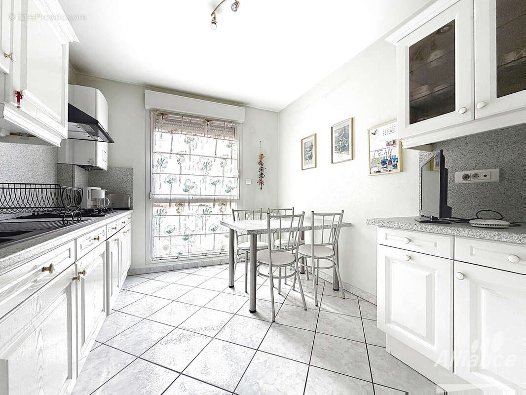 A vendre - appartement t4  de standing  avec terrasse et ascenseur - photo 4