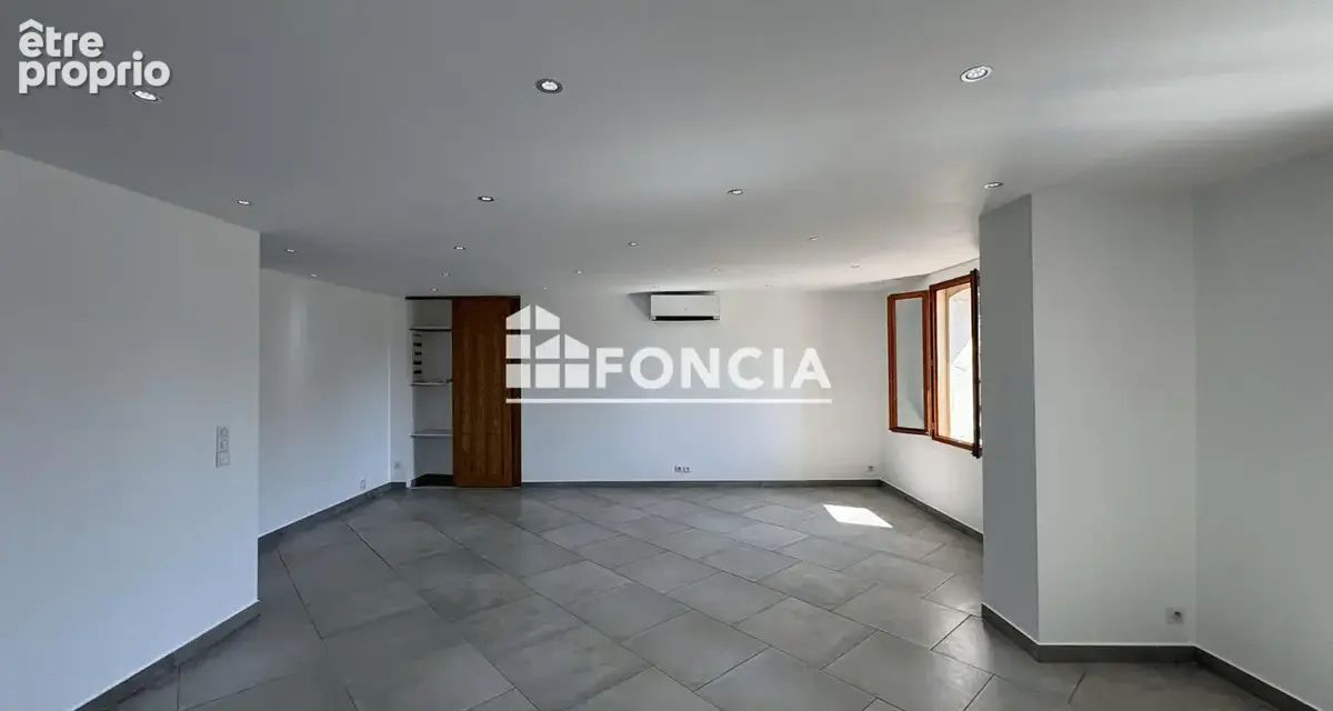 Appartement T4 de 103 m² avec climatisation au 1er étage centre-ville - photo 6