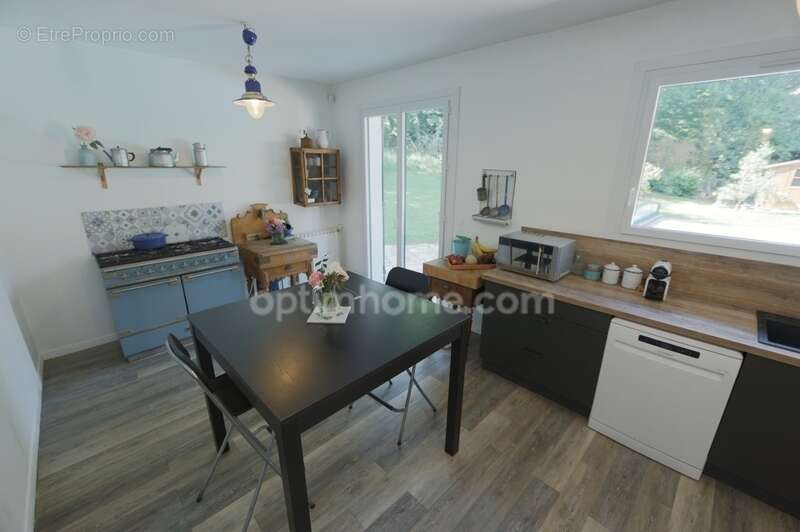 Maison à NESLES-LA-VALLEE