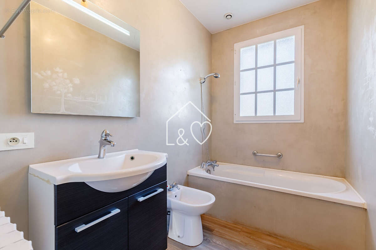 Maison à VENANSAULT