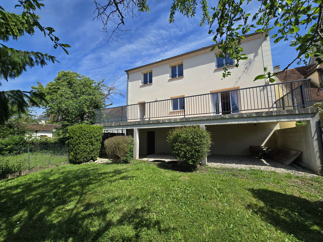 Maison à COULOMMIERS