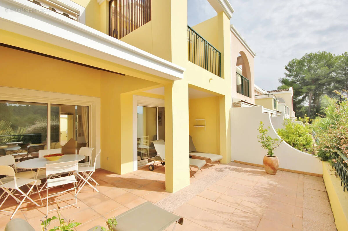 Maison à MOUGINS