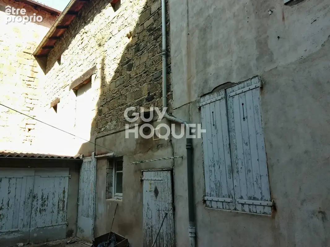 Maison de ville avec cour et dépendances - photo 12