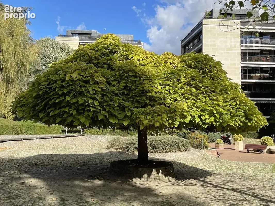 Vue panoramique pour ce T4 avec loggia dans résidence recherchée - photo 21