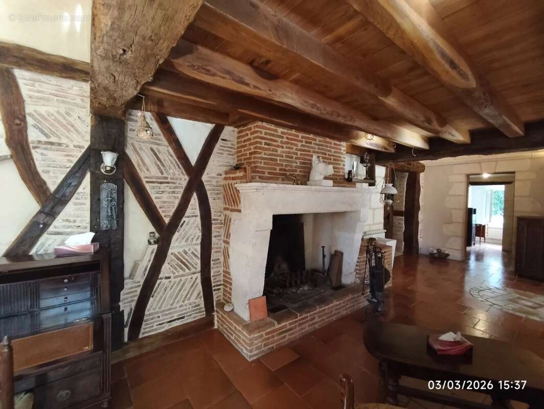 Maison à SAINT-FRONT-DE-PRADOUX