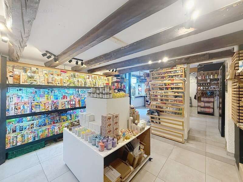 Commerce à LUCINGES