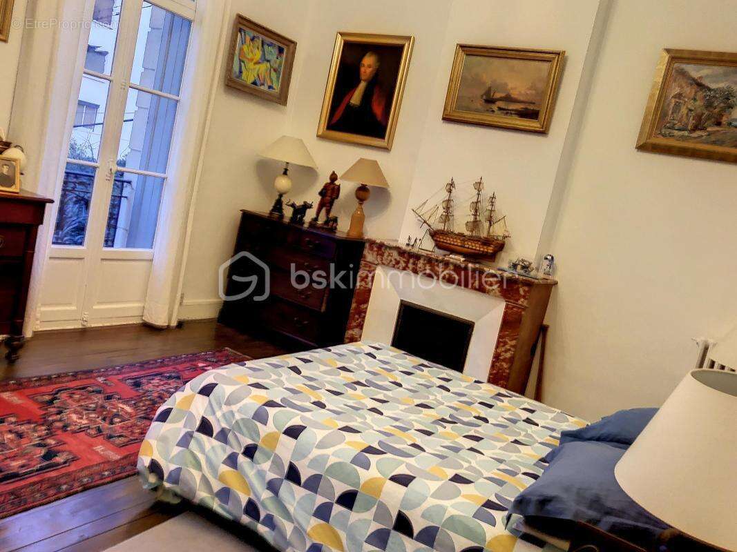 Maison bourgeoise centre ville - photo 10