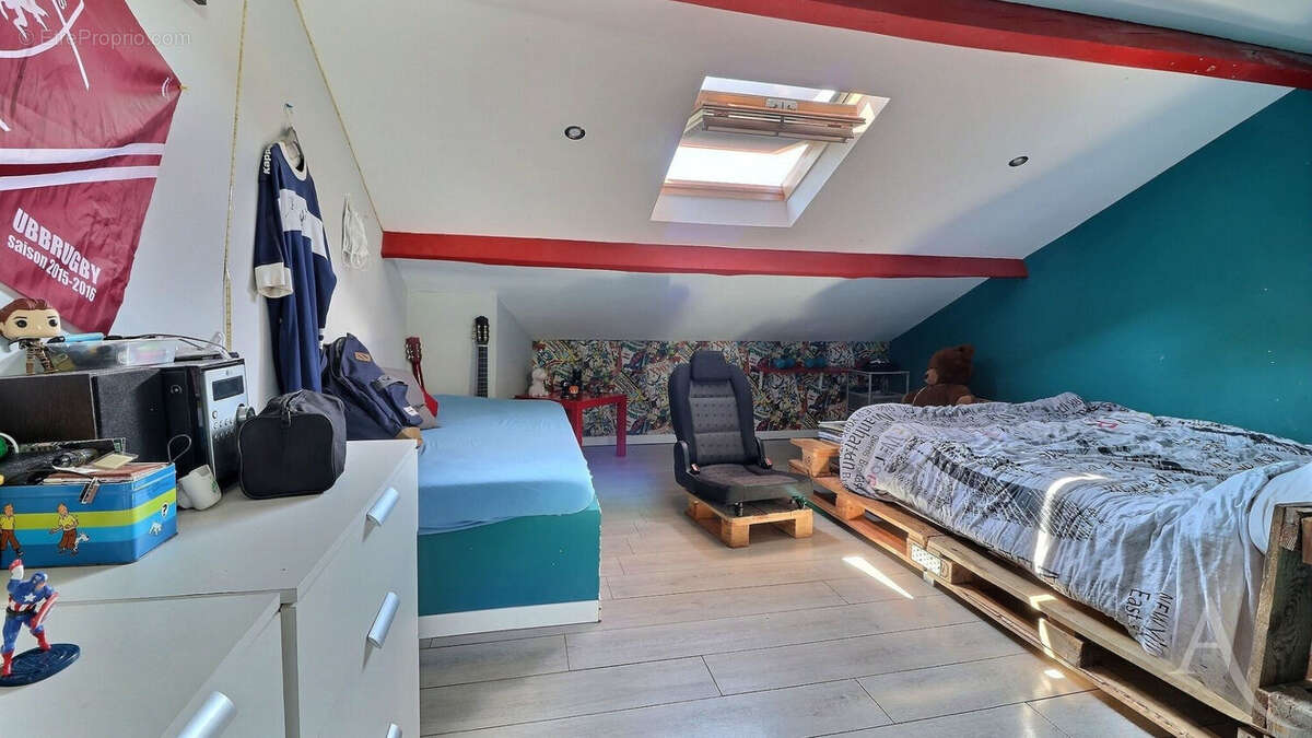 Maison à VILLENAVE-D&#039;ORNON