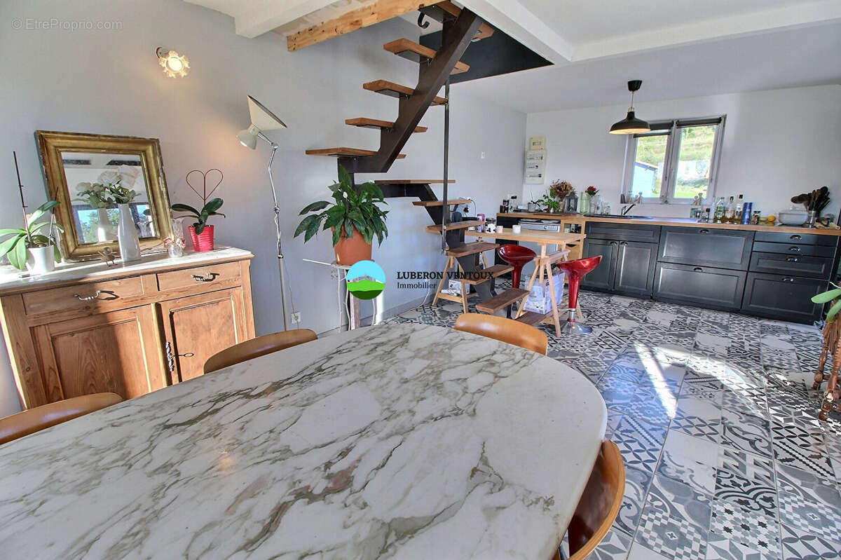 Maison à SAINT-MARCELLIN-LES-VAISON