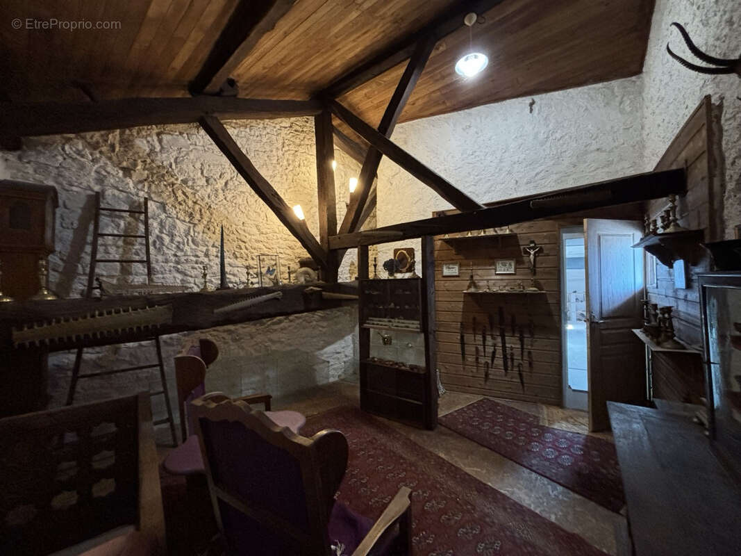 Maison à TONNAY-CHARENTE