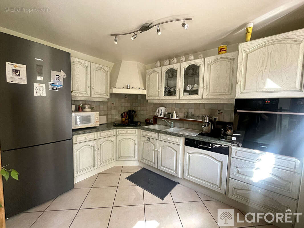 Maison à SAINT-MARTIN-SOUS-VIGOUROUX