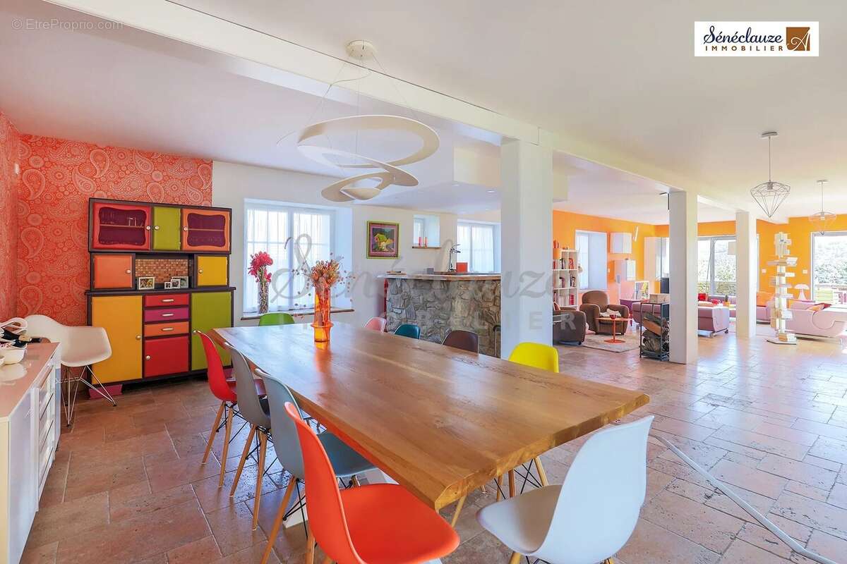 Maison à SAINT-MARTIN-EN-HAUT