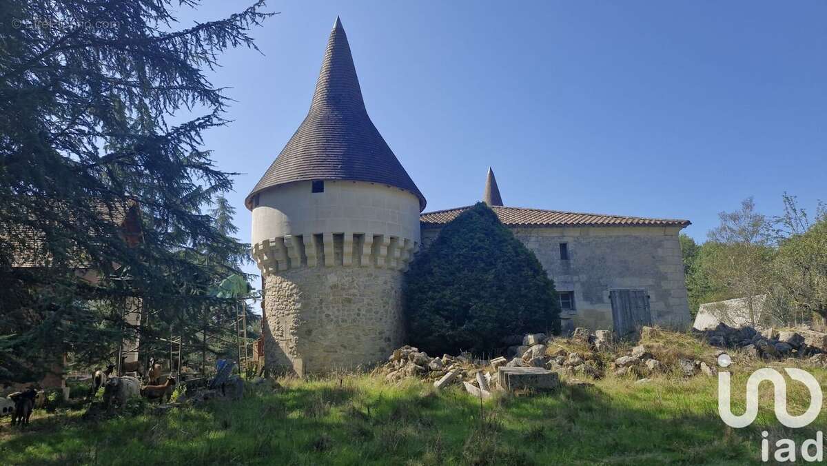 Maison 300 m² à Gardegan-Et-Tourtirac  - photo 8