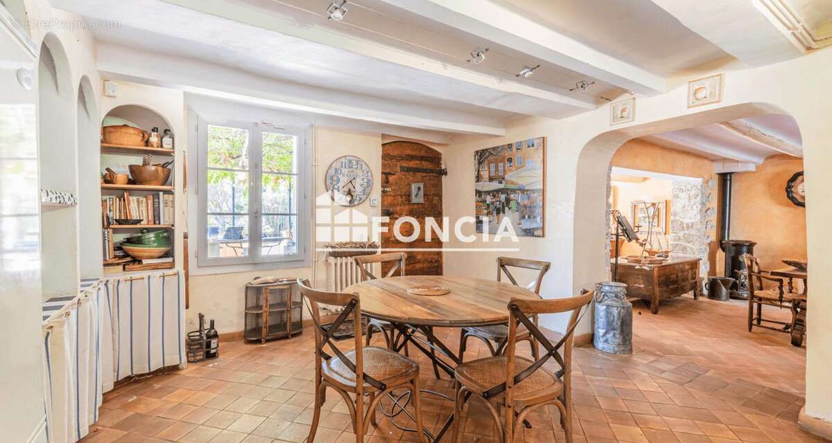 Maison à SIX-FOURS-LES-PLAGES