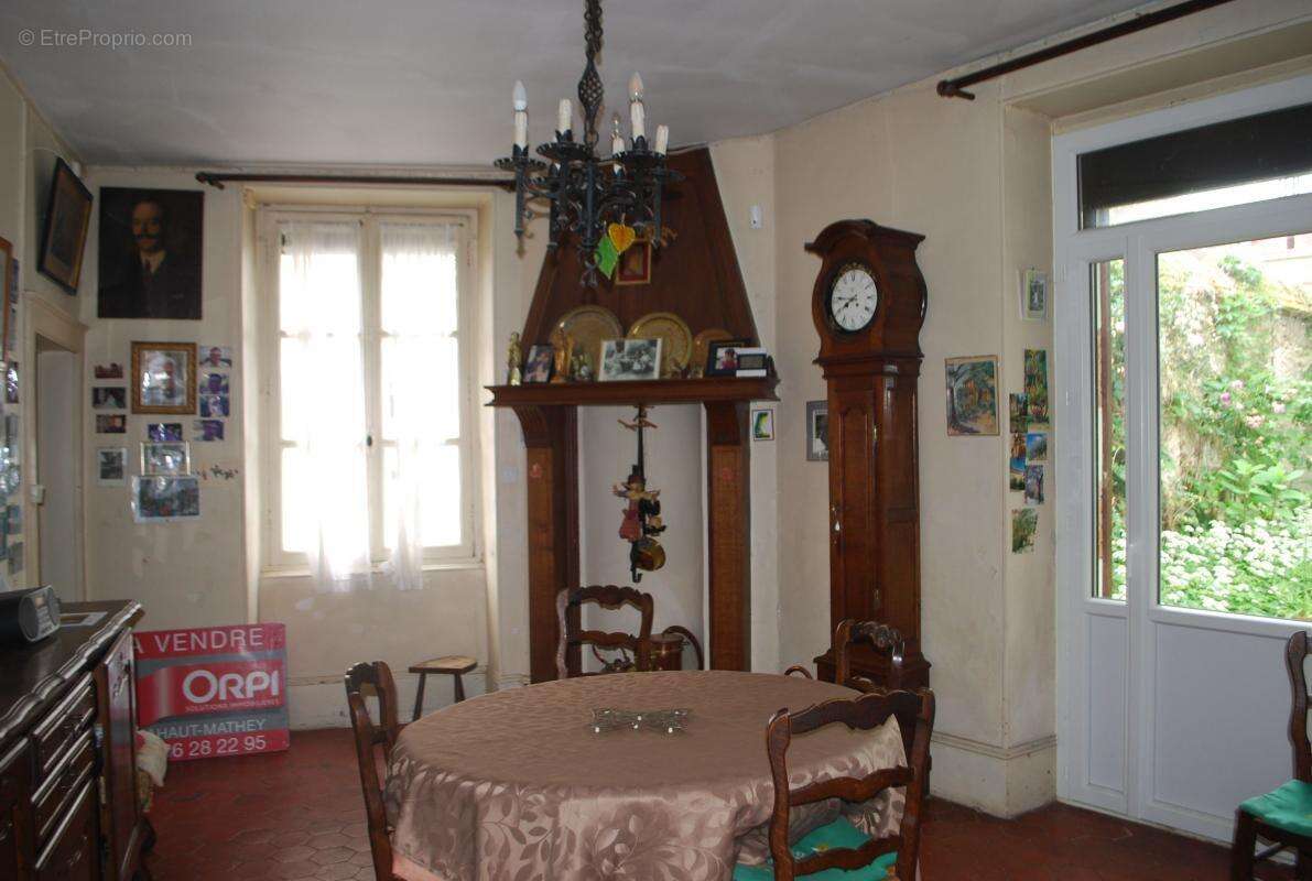 Maison à COSNE-COURS-SUR-LOIRE