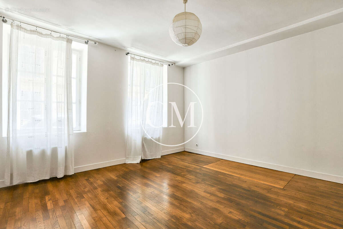 Appartement à VERSAILLES