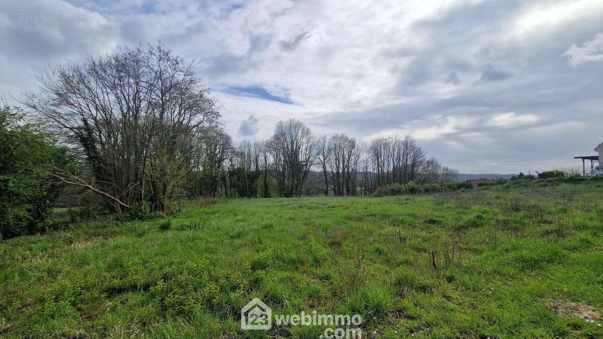 Terrain 2996 m² à Chamouille  - photo 6