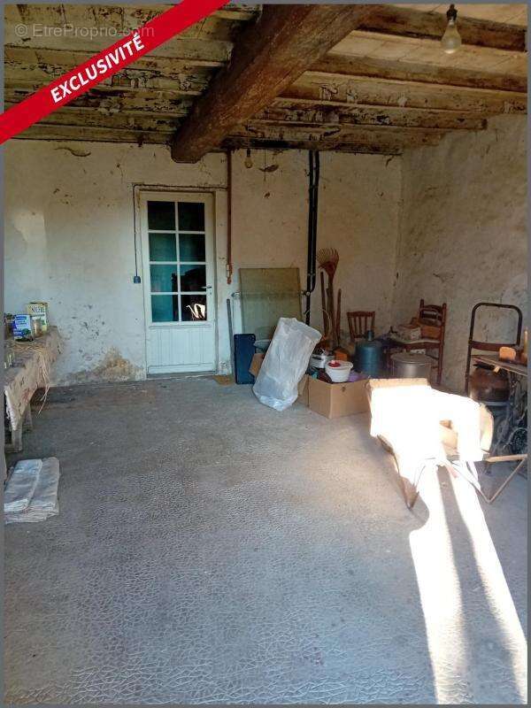 Maison à SAINT-JEAN-D&#039;ANGELY