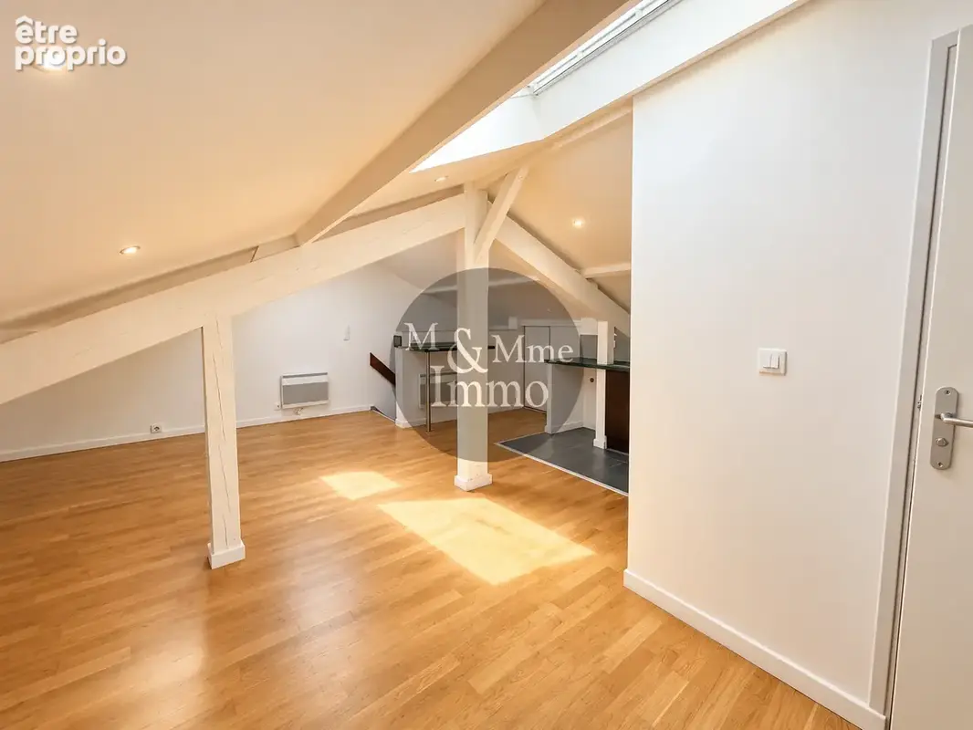 Appartement de charme entièrement rénové   Centre d’Aubagne 35M2 - photo 3