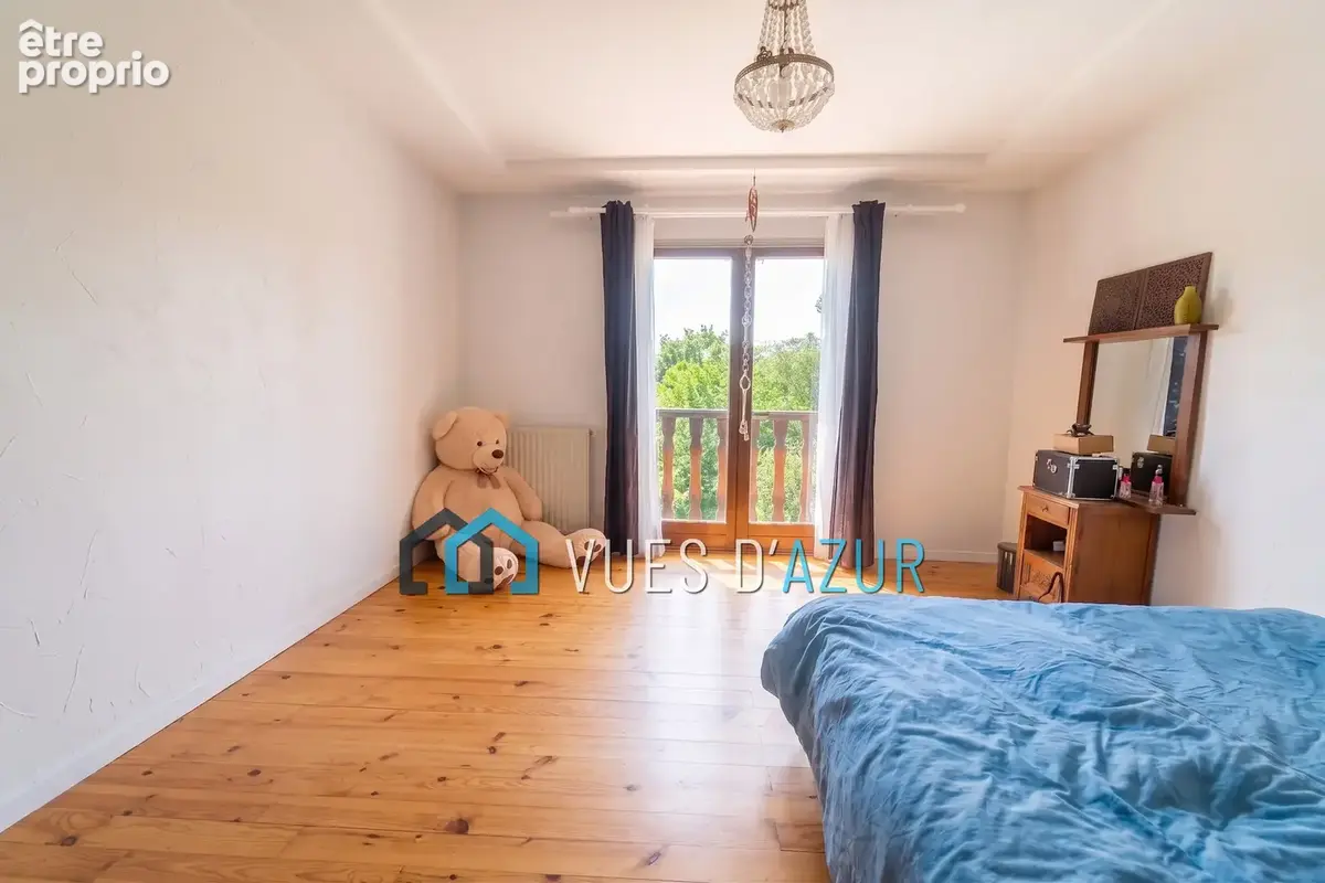 Maison 99 pièces 140 m² à vendre à Le Rouret (06650) - photo 7